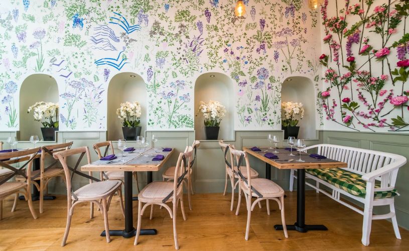 Giggling Squid Bath restaurant seating